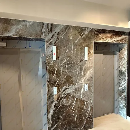 公寓 Walter Loft Luxury Residence- Self Check-in & Underground Parking