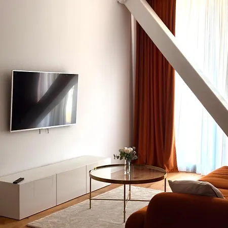 Walter Loft Luxury Residence- Self Check-in & Underground Parking