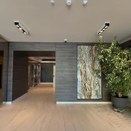 Walter Loft Luxury Residence- Self Check-in & Underground Parking *