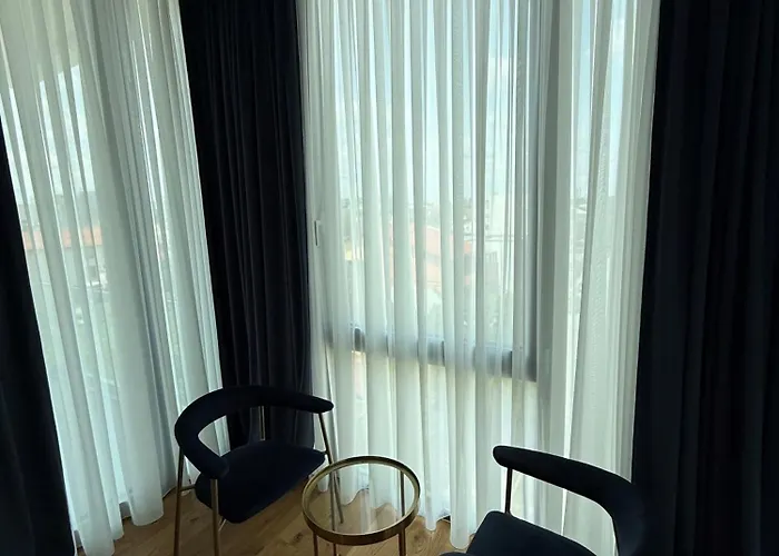 Апартаменти Walter Loft Luxury Residence- Self Check-in & Underground Parking Бухарест