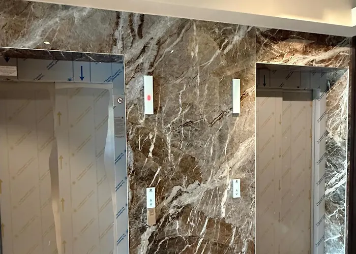 Апартаменти Walter Loft Luxury Residence- Self Check-in & Underground Parking