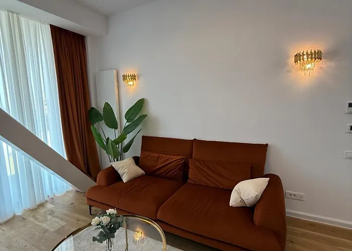 Walter Loft Luxury Residence- Self Check-in & Underground Parking Apartment