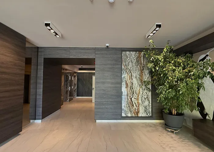 Walter Loft Luxury Residence- Self Check-in & Underground Parking *