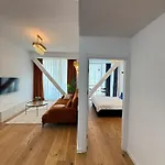 Walter Loft Luxury Residence- Self Check-in & Underground Parking 부쿠레슈티