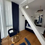 Walter Loft Luxury Residence- Self Check-in & Underground Parking