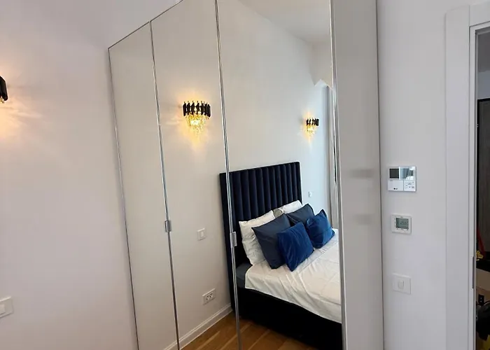 Daire Walter Loft Luxury Residence- Self Check-in & Underground Parking *